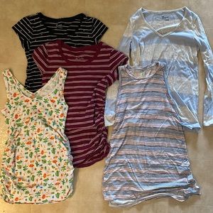 Lot of Thyme Maternity Tops - size small